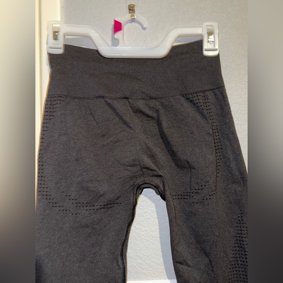 VITAL SEAMLESS 2.0 LEGGINGS Size Small Black Marl (Short length) - Picture 8 of 15